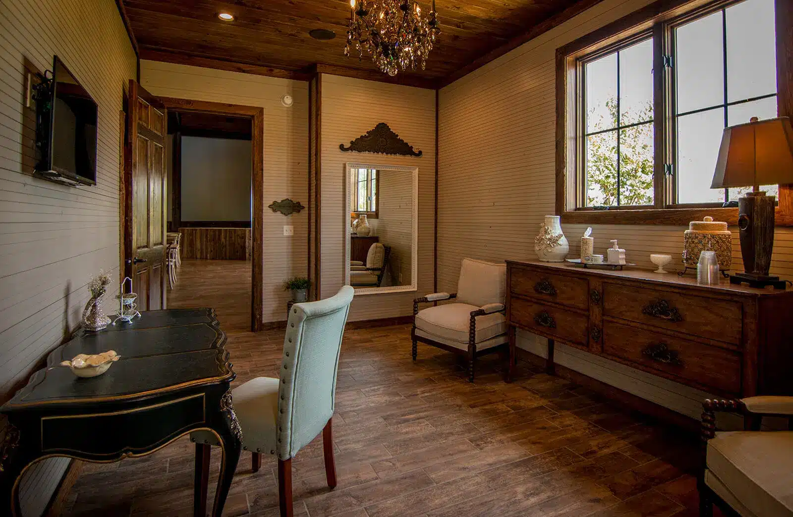 Custom steel barndominium interior